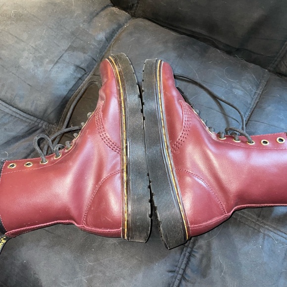 Maroon Doc Martin Platform Combat Boots Size 7 LADIES Size 6 MENS UNISEX - Picture 12 of 16